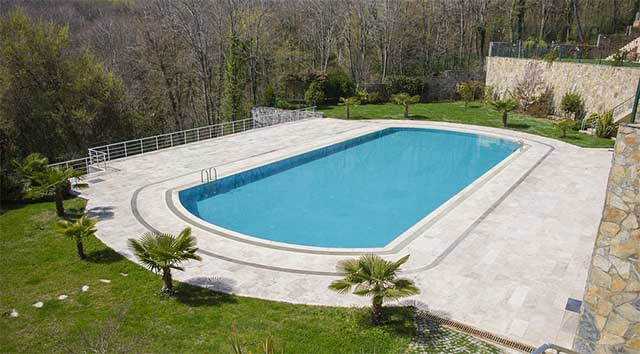 如何選擇到專業的泳池工程公司？